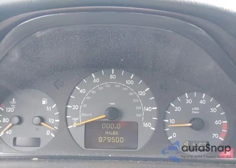 2002 Mercedes-Benz Clk 430 z USA, uszkodzony, nr VIN WDBLJ70G22T099940